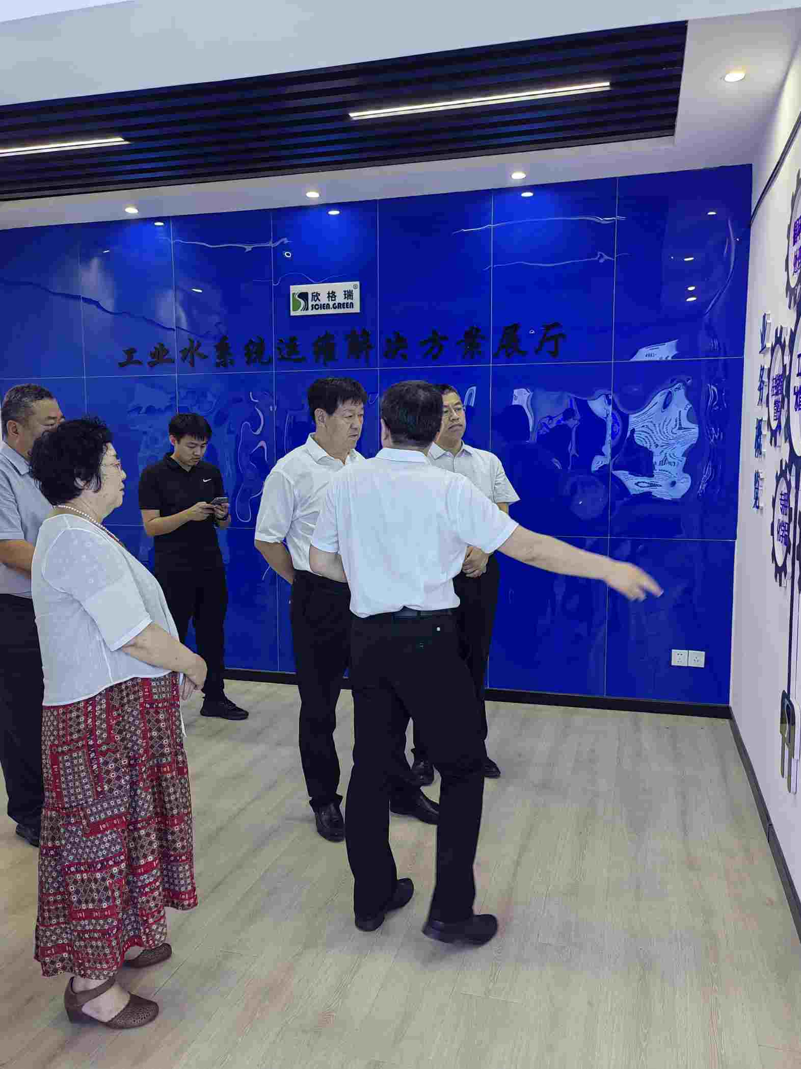 �������W�����L�R�������{(di��o)��ָ��(d��o)